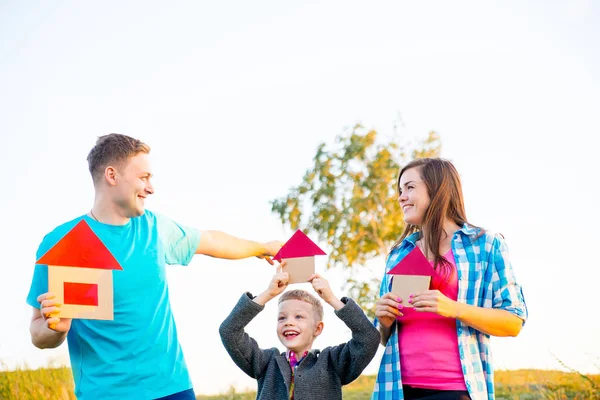 mutlu aile dışında