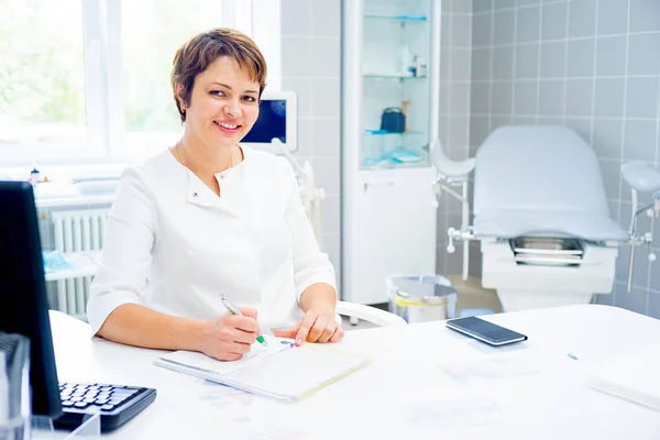 Läkare på en klinik — Stockfoto