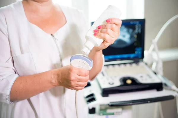 Médico en una clínica — Foto de Stock