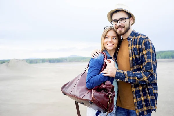 Viaggiatori in un deserto — Foto Stock