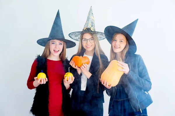 Meisjes halloween vieren — Stockfoto