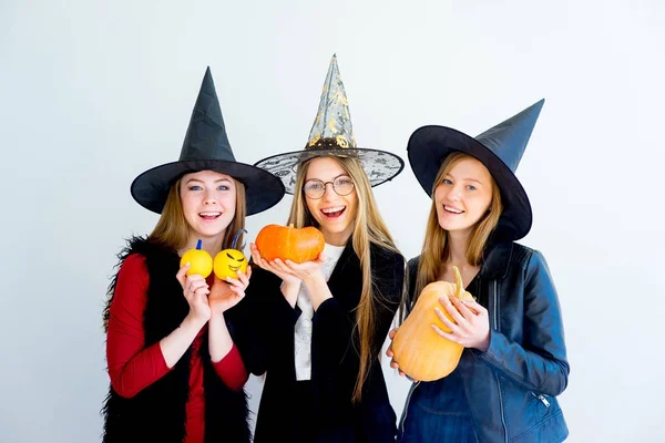 Meisjes halloween vieren — Stockfoto