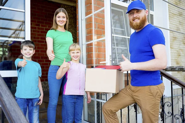 Teslimatçı kutuları teslim