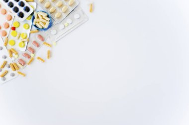 çok renkli hapları