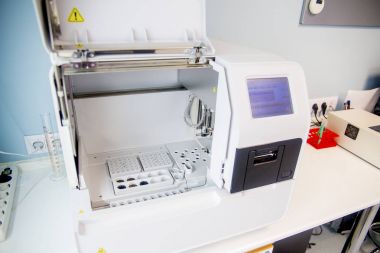 Bir klinik laboratuvarda