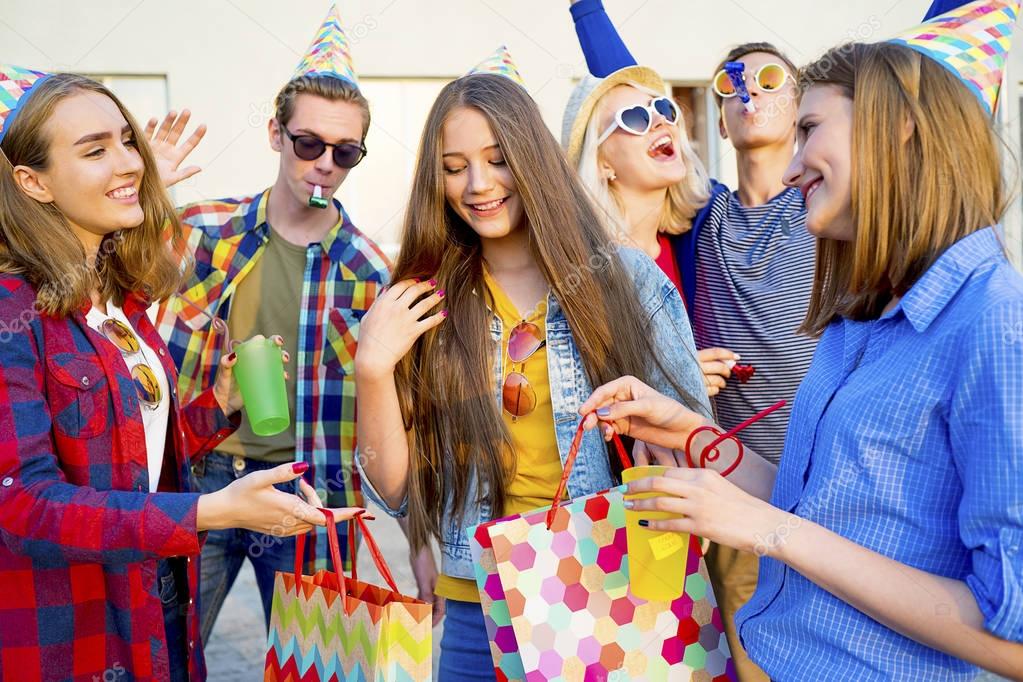 sending-your-teen-to-a-party