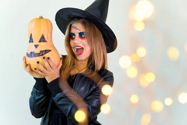 Pessoas em trajes de Halloween — Fotografia de Stock