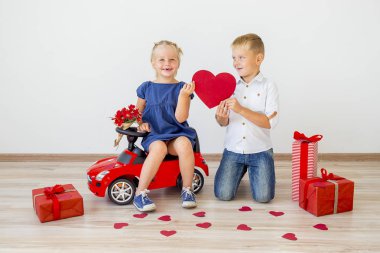 Çocuklar Sevgililer günü