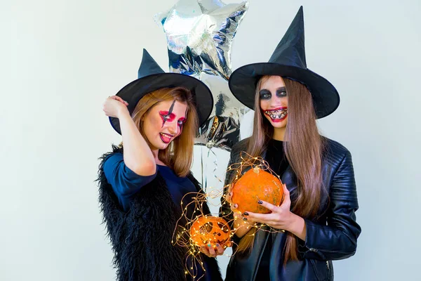 Persone in costumi di Halloween — Foto Stock