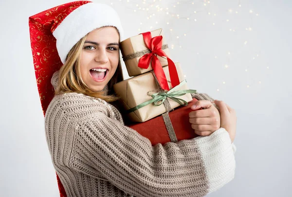 Chica con gorra de Navidad —  Fotos de Stock