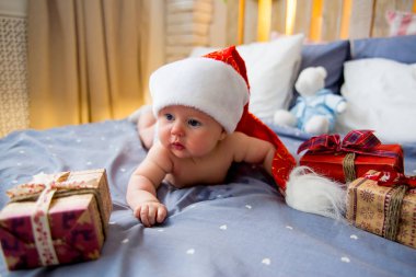 Bebek yılbaşı şapkası