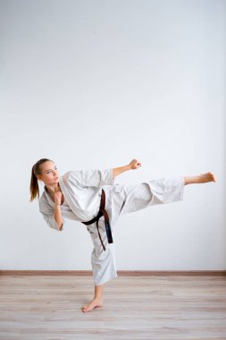 karate kız eğitim