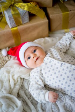 Bebek yılbaşı şapkası