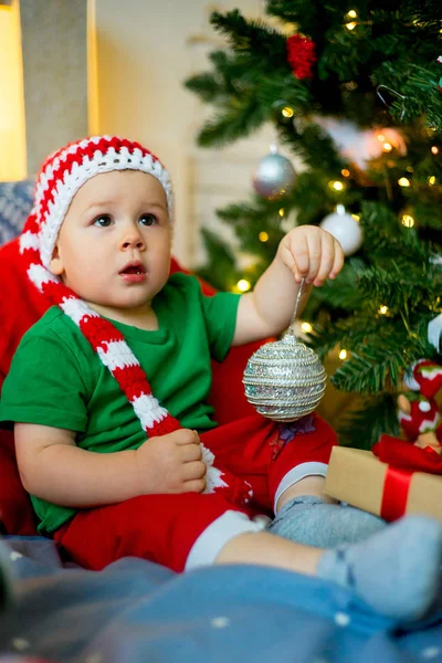 Babies celebrating christmas — Stock Photo, Image