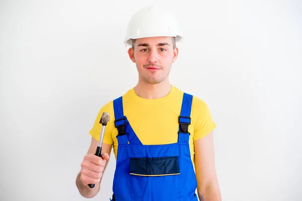 Maschio lavoratore in hardhat — Foto Stock