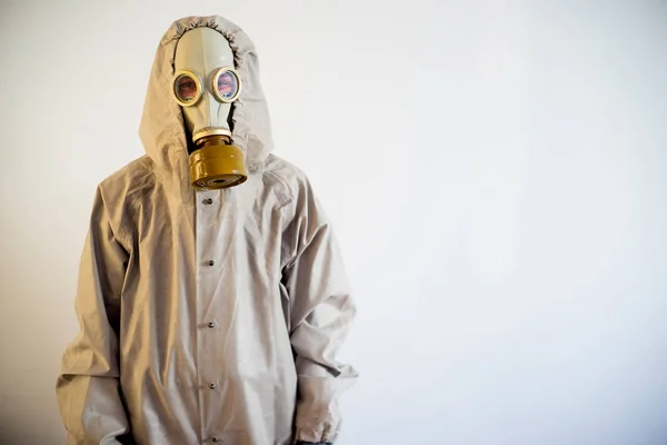 防毒マスクの人々 — ストック写真