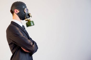 Gaz Maskeli işadamı