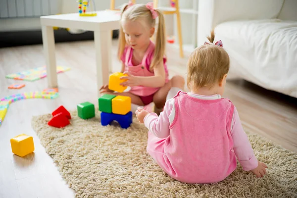 Kinder im Kindergarten — Stockfoto