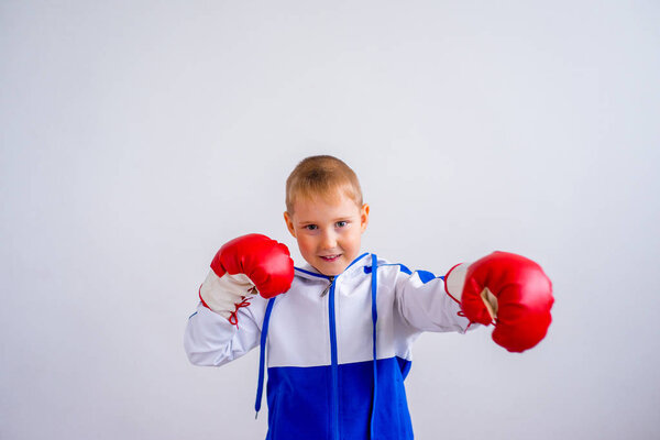 Мальчик-бокс
