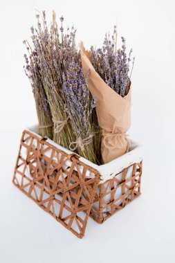 Masaya lavanta çiçek