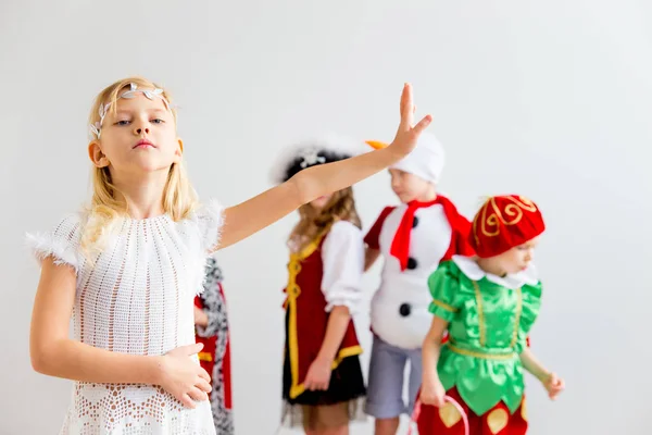 Fiesta de disfraces para niños — Foto de Stock