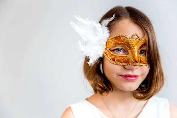 Mädchenmaskenparty lizenzfreie Stockbilder