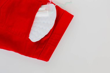 Bir tabloda adet yastıkları