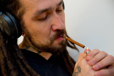 çıkmak yasaktır kavramı