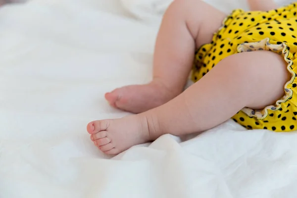 Новорожденный младенец — стоковое фото