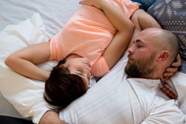 Çift yatakta vakit harcama