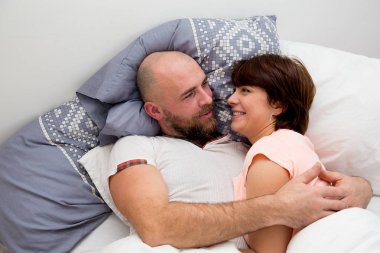 Çift yatakta vakit harcama