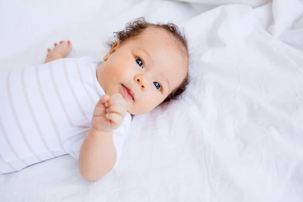 Kojenecké novorozeně — Stock fotografie