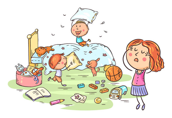 Подушечная борьба детей в спальне с уставшей матерью
