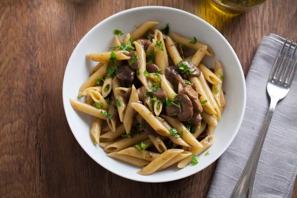 Pasta con salsa de champiñones — Foto de Stock