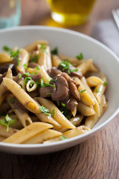 Pasta met champignonsaus — Stockfoto