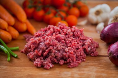 Bolognese sosu için malzemeler