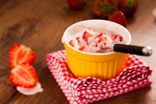 Yogur de fresa — Foto de Stock