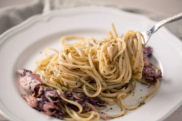 Zeevoedsel Linguini Een Bord — Stockfoto