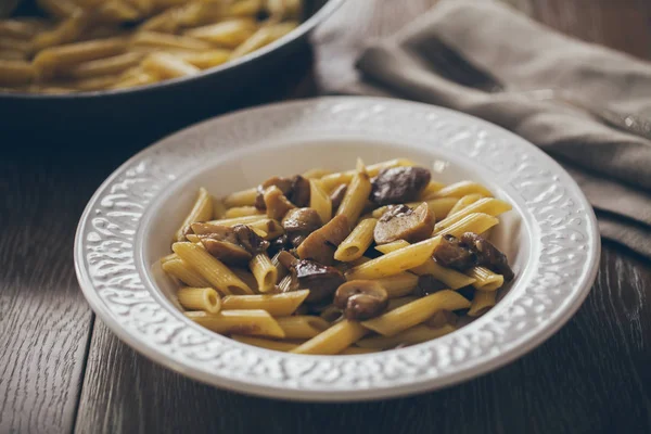 Pasta Con Funghi Piatto — Foto Stock