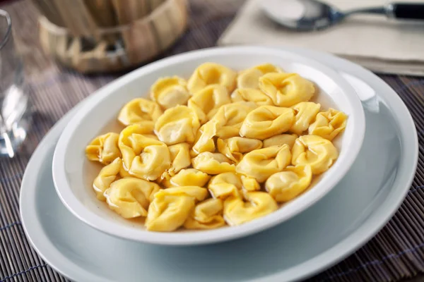 Tortellini Brodo Piatto — Foto Stock