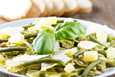 Tabakta makarna var.