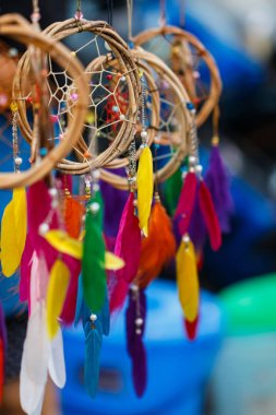 Dreamcatcher, el yapımı, rüya yakalayıcı büyülü ormanda