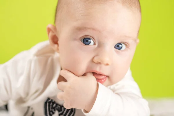 Adorable feliz bebé —  Fotos de Stock