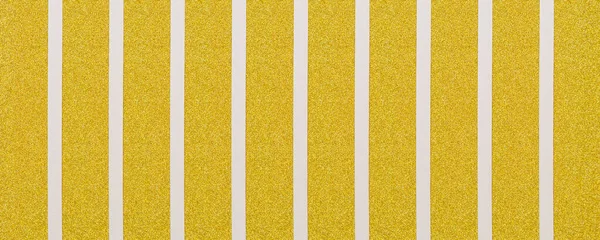 白い線のある金色の縞模様の背景 — ストック写真