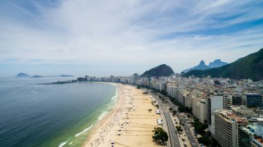 Şemsiye en iyi görünümü Copacabana Plajı, Rio de Janeiro, Brezilya
