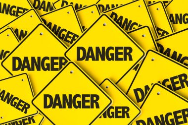 Sarı yol işaretleri 