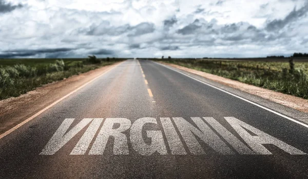 Signo de virginia en la carretera — Foto de Stock