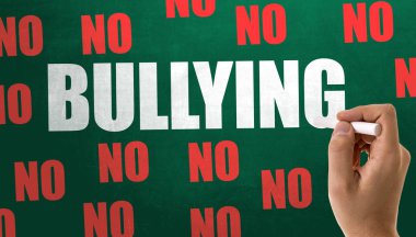 hiçbir kara tahta zorbalık imzalamak