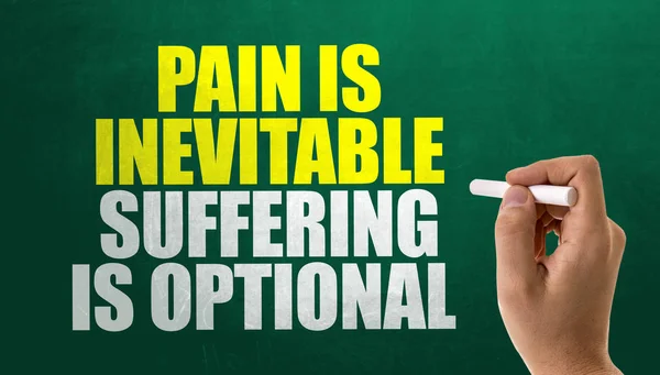 El dolor es inevitable el sufrimiento es opcional — Foto de Stock