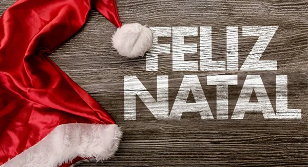 Санта шляпа со знаком Feliz Natal — стоковое фото